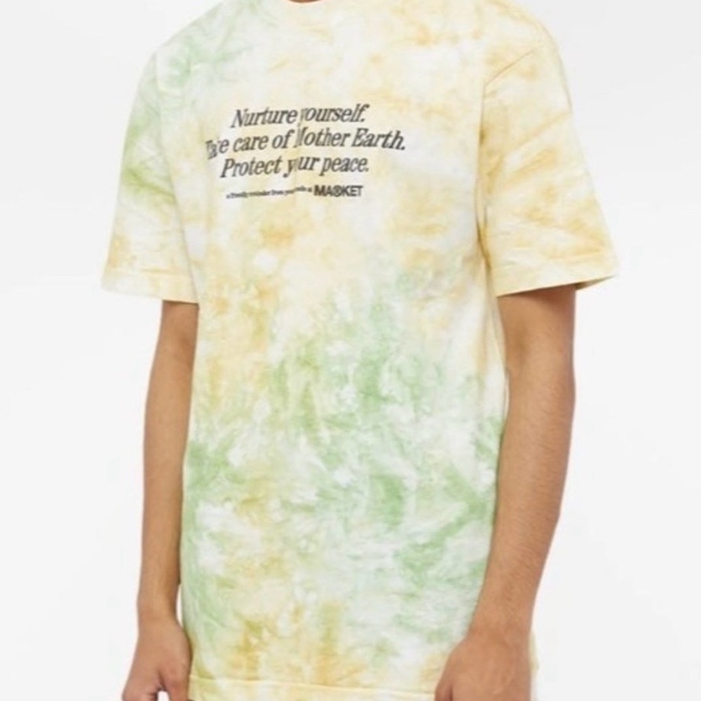 MA®KET SMILEY NATURE YOURSELF TIE DYE T-Shirt size medium.